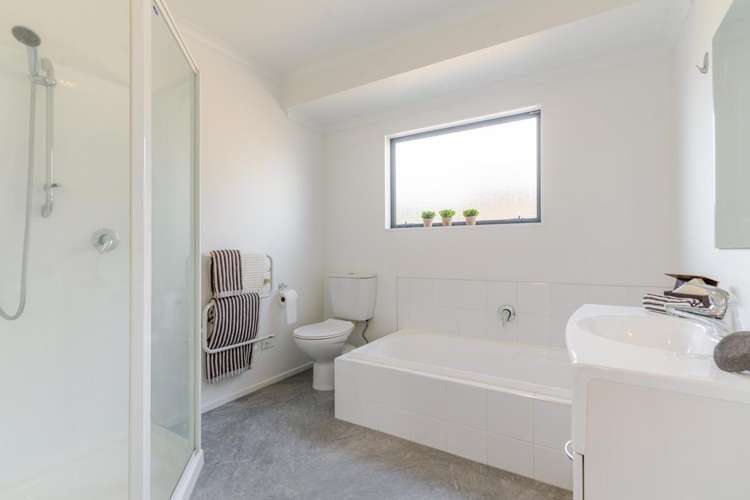 23 Charles Street Carterton_15