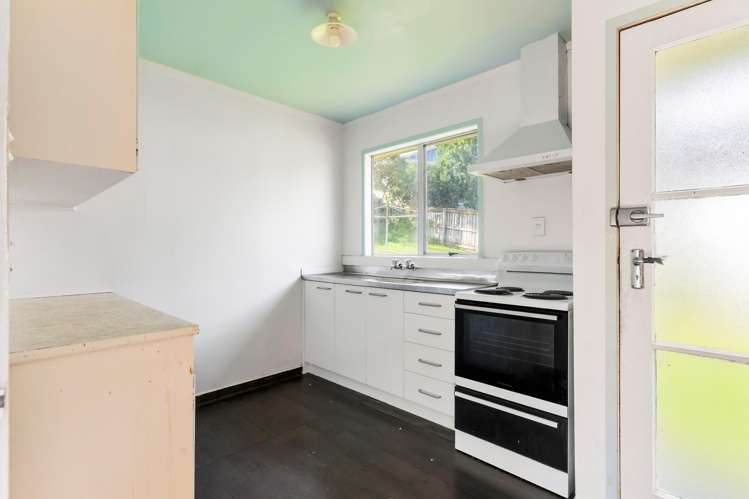 1 and 2/21 Hanui Place Massey_24