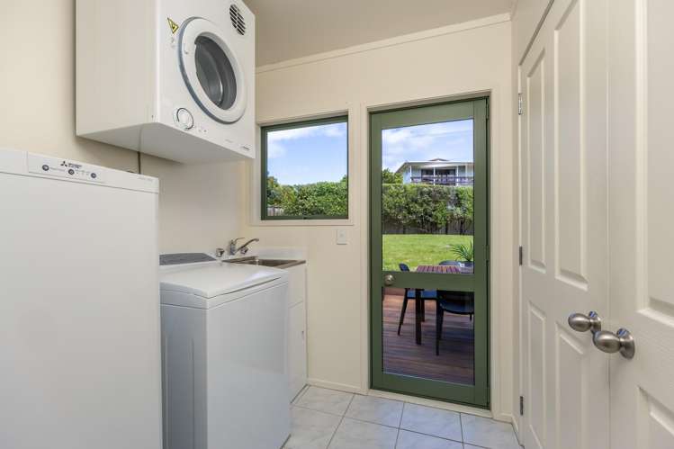 24 Mariners Grove Algies Bay_39