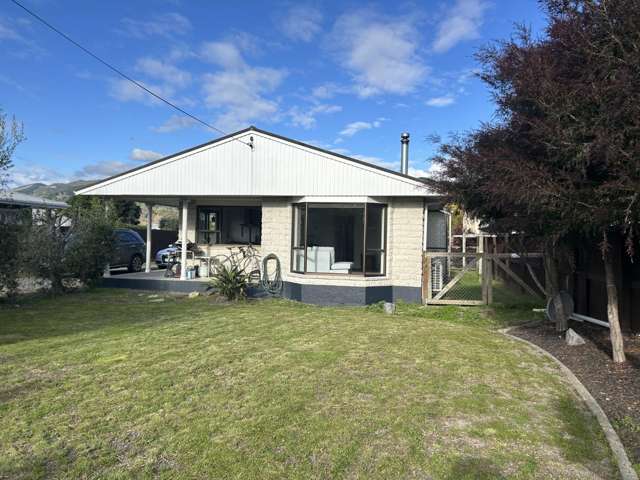 Ideal Family home with a pet friendly section