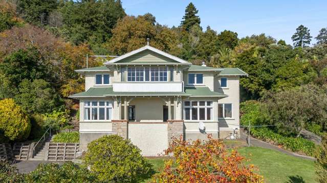 Houlker Residence