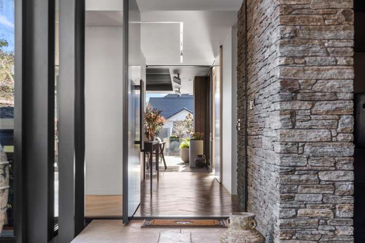 24 Holmwood Road Merivale_3