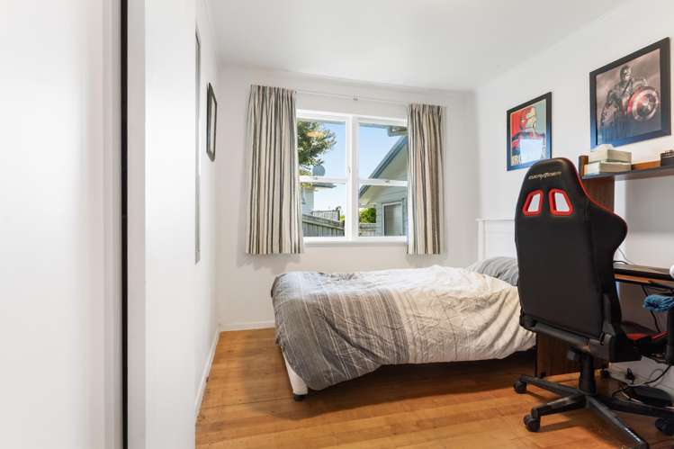 8 Montmere Avenue Te Atatu Peninsula_12