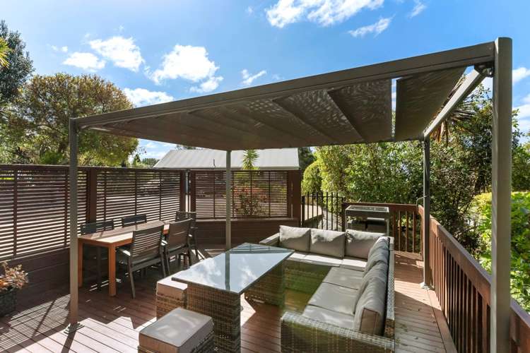 14 Longfellow Parade Glen Eden_44