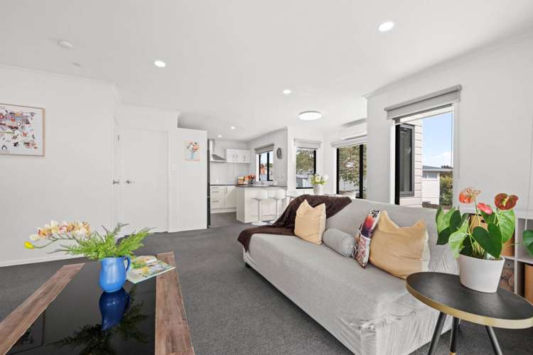 2/23 Ruawai Road Mount Wellington_1