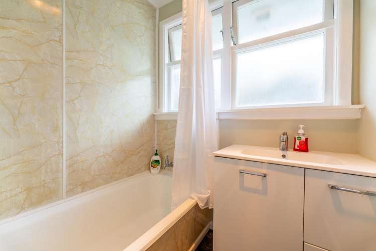 14 Coonoor Road Watlington_11