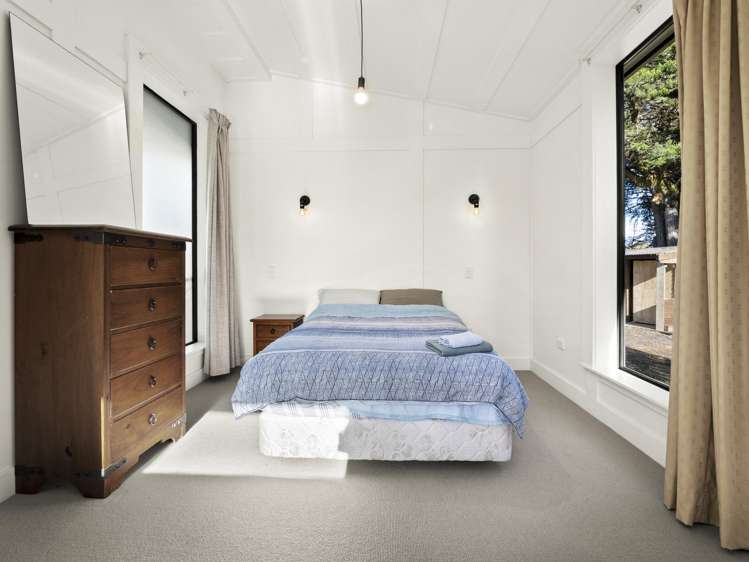 3 Peace Street Taieri Mouth_18