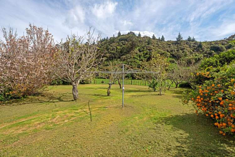 7 Forster Street Tolaga Bay_18