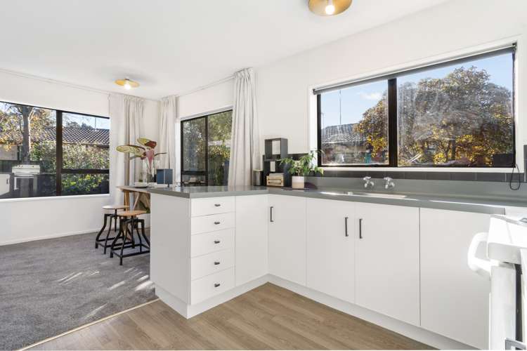 2/19 Raupo Street Bromley_9