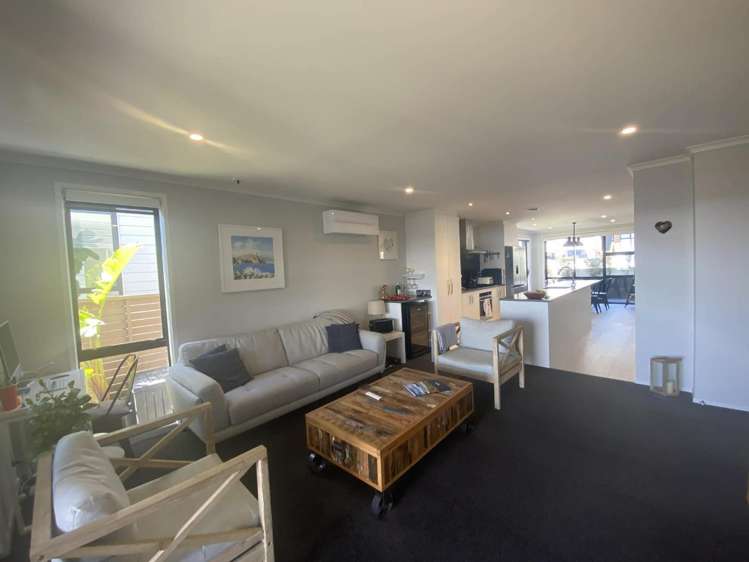 15 Seafarer Crescent Stanmore Bay_3