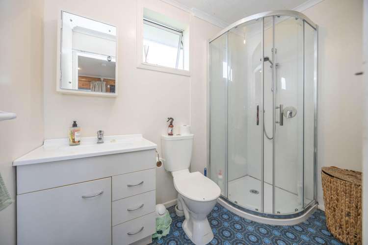 27 Lawton Drive Aotea Harbour_24