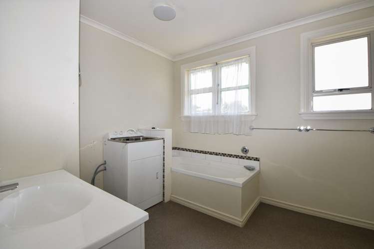 37 Lincoln Road Carterton_16