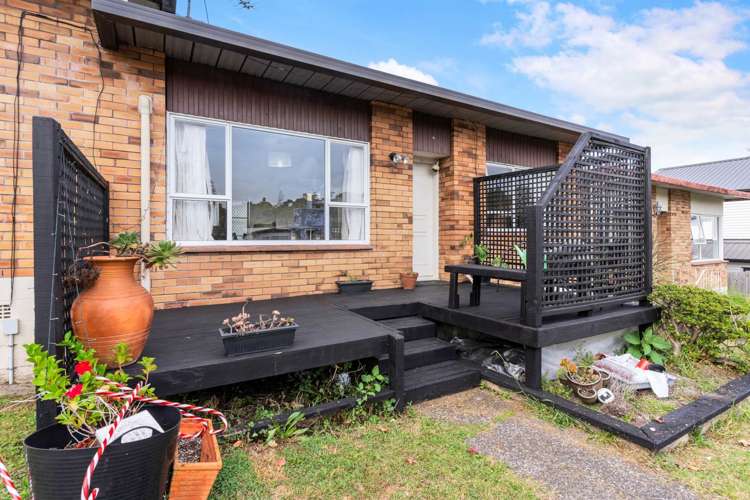 2/2 Halberg Street Glenfield_11