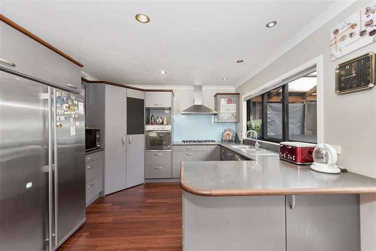 18 Sharaleigh Place Grandview Heights_10