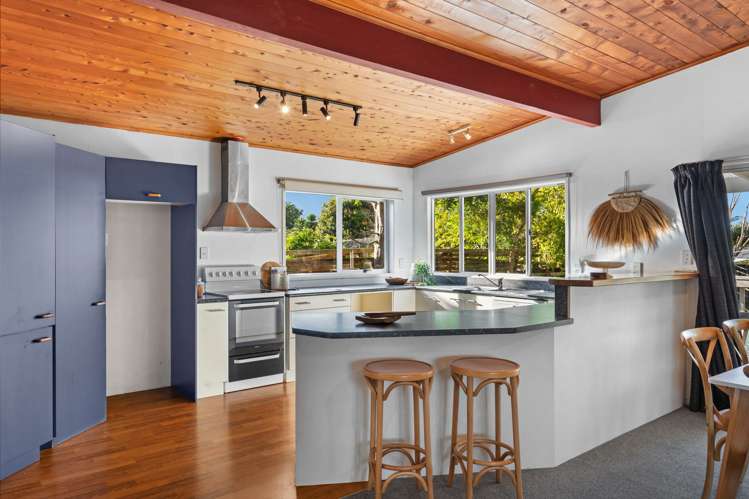 14 Parkland Crescent Te Kamo_7