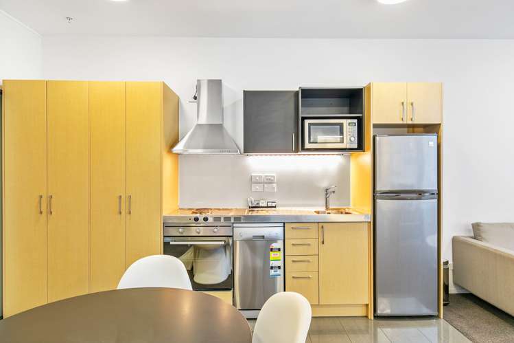 406/17 Putney Way Manukau_3