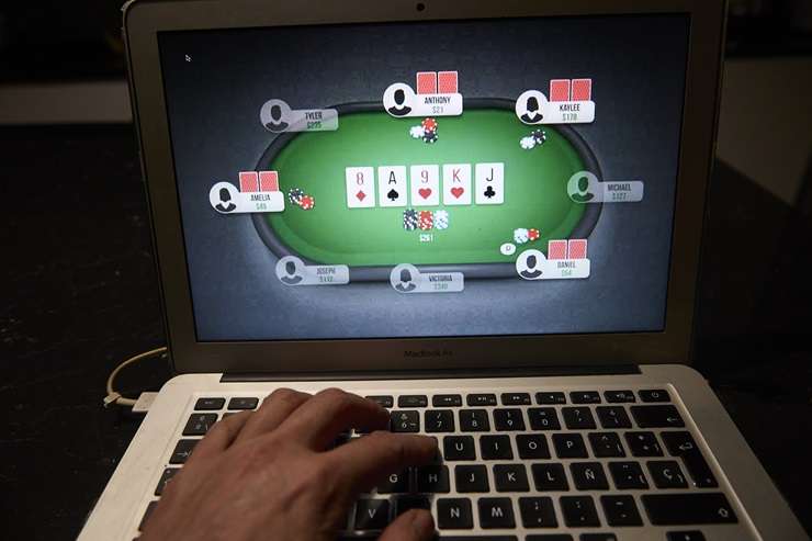 First-home buyers are being urged to clean up their spending habits before approaching their bank for a loan. Photo / Fiona Goodall