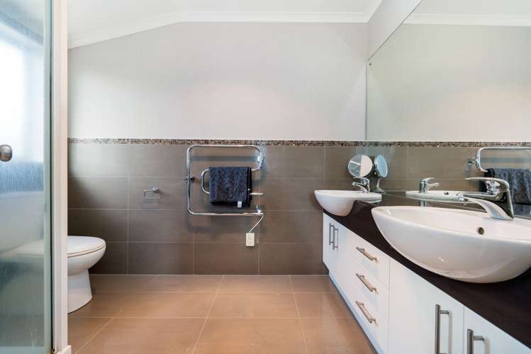 108 Jeffs Road Flat Bush_16