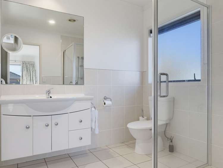24 Bucklands Crescent Papamoa Beach_10