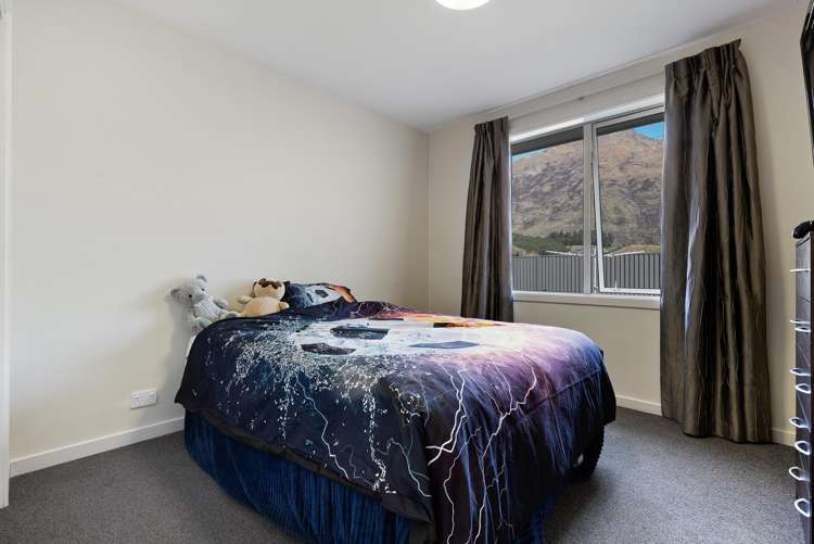 16 Woodstock Road Lower Shotover_12