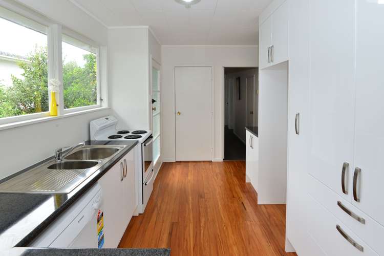 7 Allington Road Massey_11