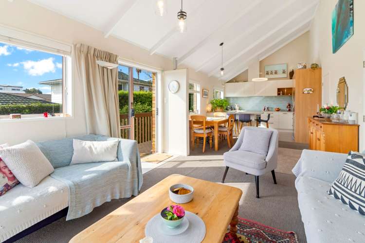 2/34 Shanaway Rise Hillcrest_6