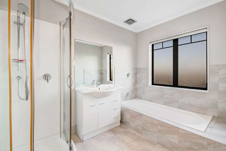 103 Alec Craig Way Gulf Harbour_12