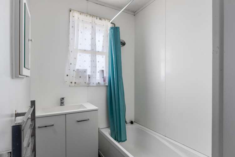 61 Owen Road Outer Kaiti_9