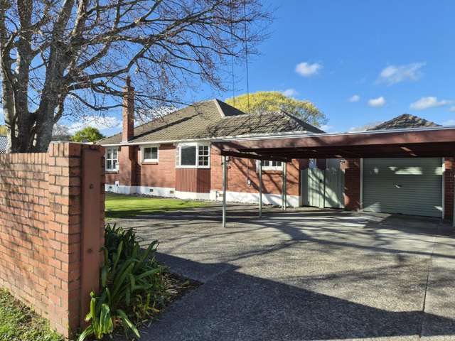 Spacious 4-Bedroom Family Home
