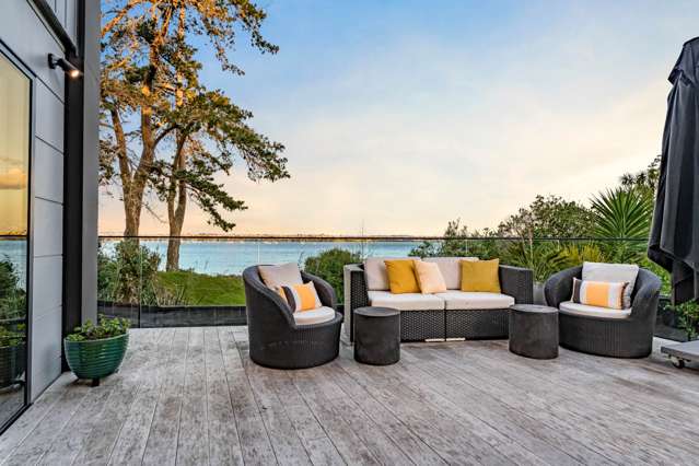 UNINTERRUPTED SEA VIEWS