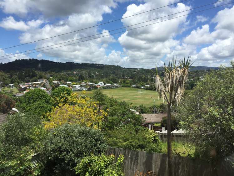 6 Sunnylaw Place Glen Eden_1