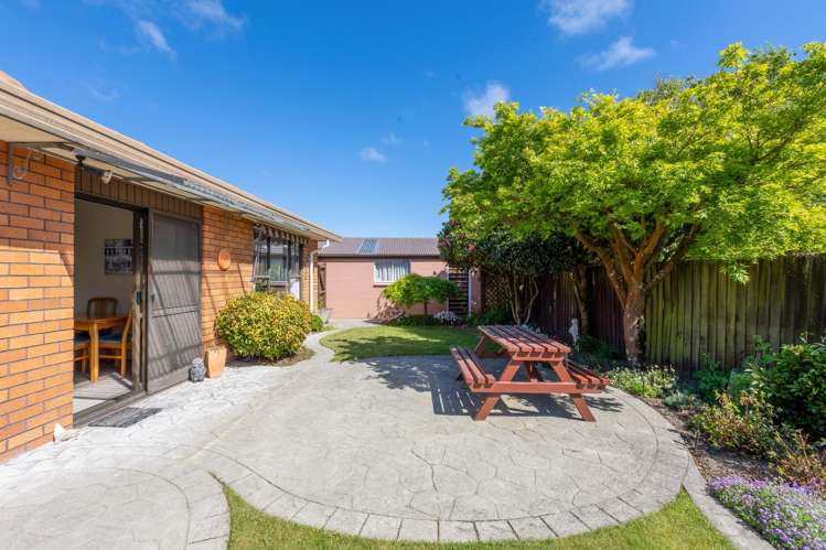 2/51 Solomon Avenue Redwood_13