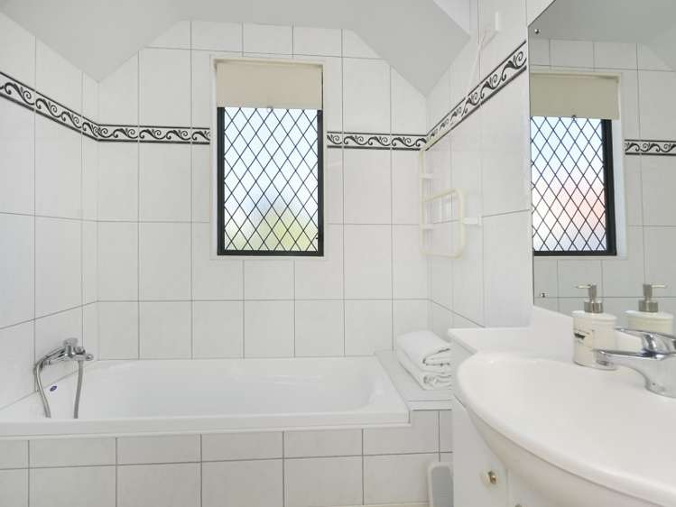 2 Moir Street Mount Victoria_7