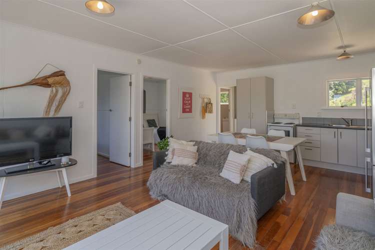 4 Ocean Beach Road Tairua_11