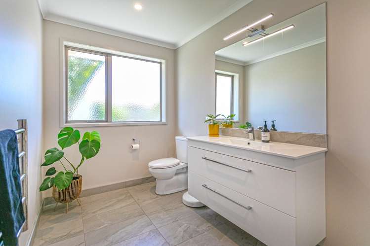 111 Ngati Pu Place Whangamata_16