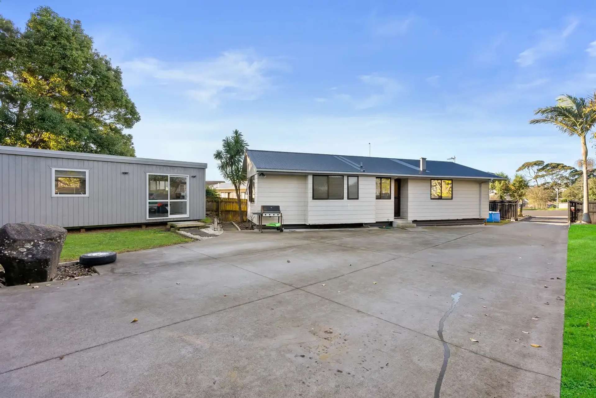 37 Trevor Hosken Drive Wiri_0