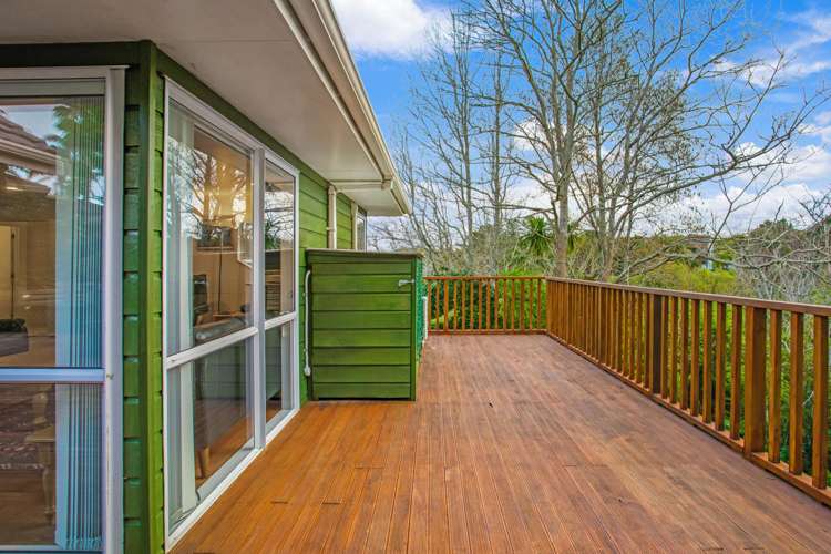 23 Pinewood Grove Botany Downs_22