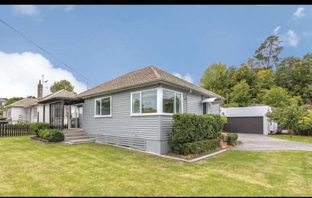 Charming  & Central 3-Bedroom Family Home