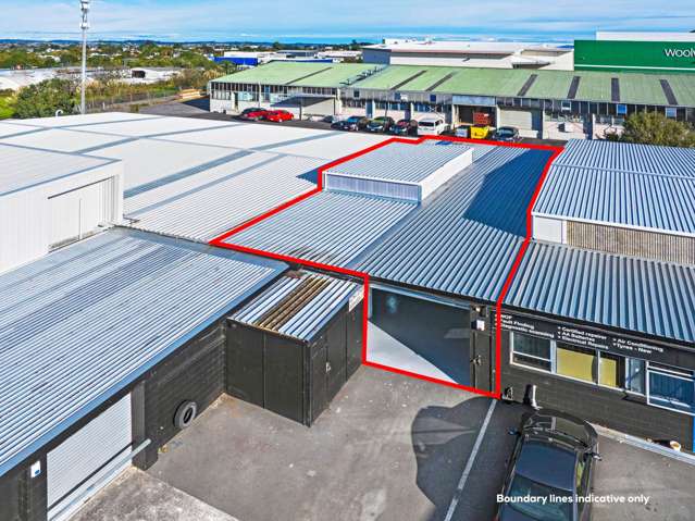 IMMACULATE WAREHOUSE ON FELTON