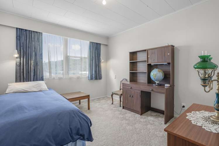 140 Dowse Drive Maungaraki_8