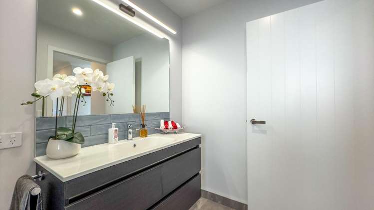 4 Hugo Shaw Drive 11373_14