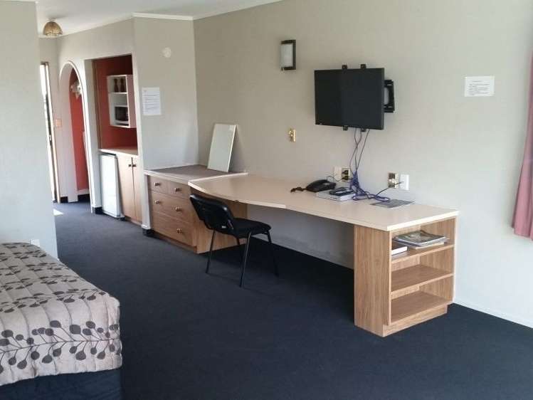 167 Fitzherbert Avenue West End_10