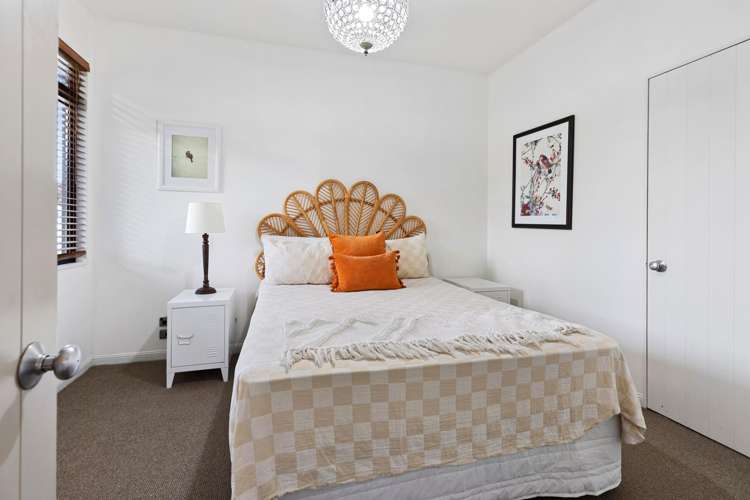 31 Aurora Avenue Welcome Bay_9