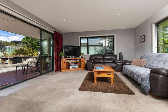 51 Frye Crescent Albert Town_1