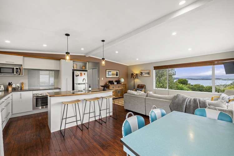 15 Bay View Road Raglan_4