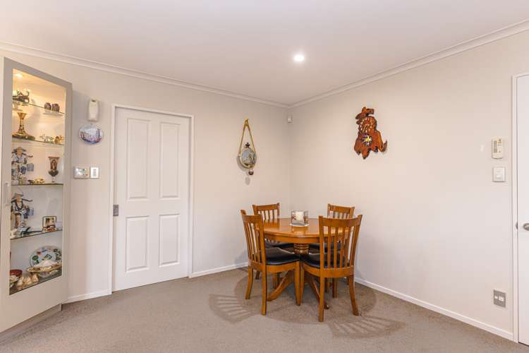 7 Lithgow Drive Otamatea_8