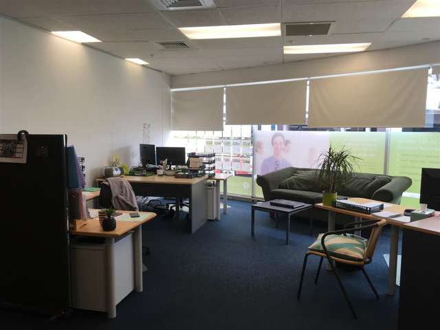 Ground Floor, 119 Queens Drive Lower Hutt_3