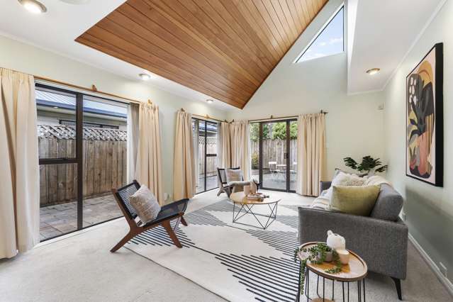 Prime location, modern living in Hataitai