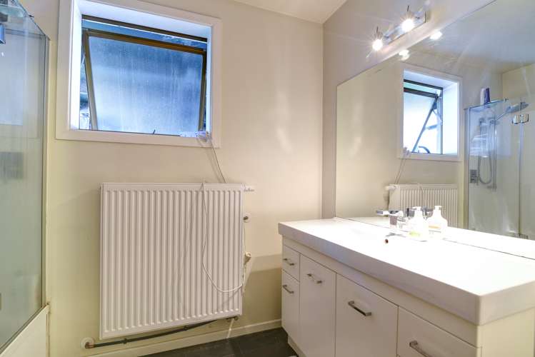 10 Huff Street Queenstown_14