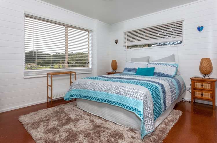 109 Bambury Place Onemana_11